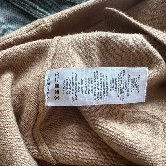 French Connection Sweater - Picture 5 of 5